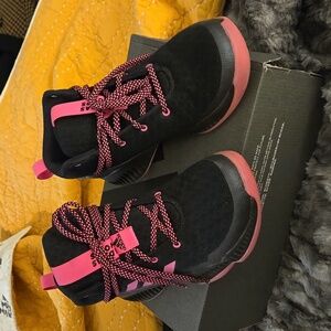 ADIDAS LOCKDOWN BASKETBALL SHOES PINK BIG KID SIZE 6 #FZ1695